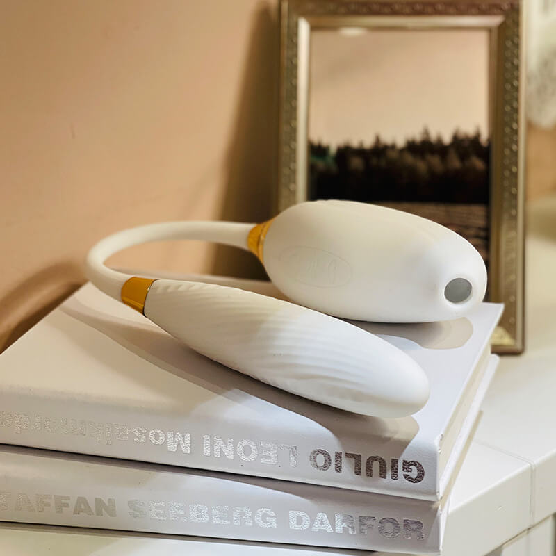 Vicky C Clit Sucking Stimulator Pulsating G-spot Vibrator